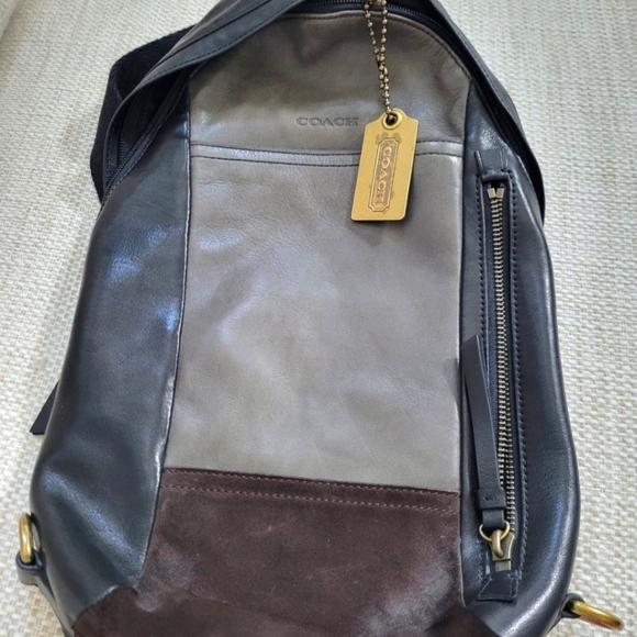 Coach Sling Bag - Picture 1 of 12